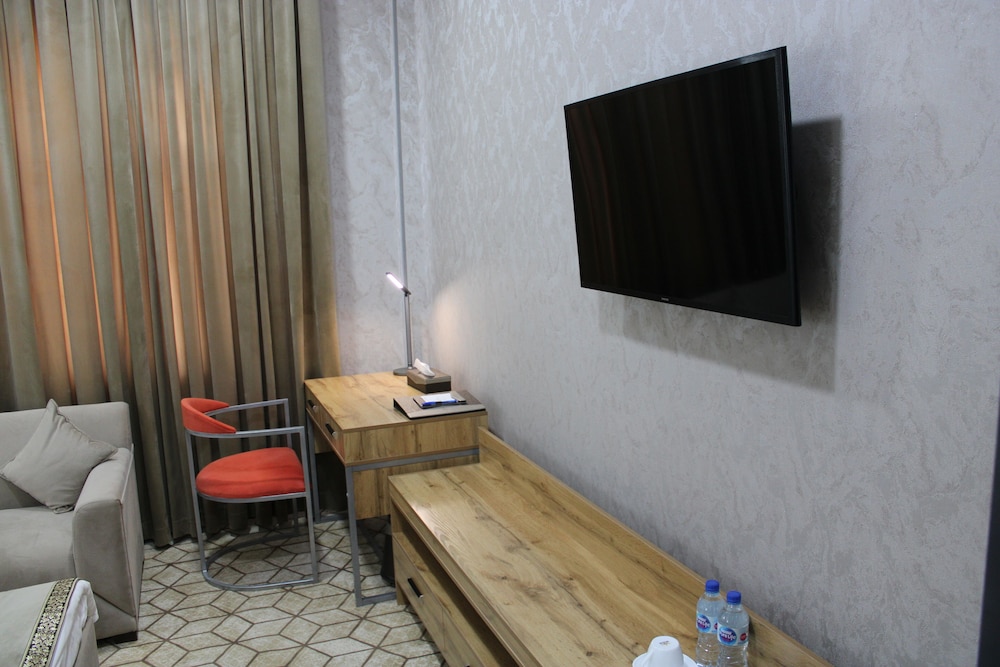 Zarafshan Granf Hotel