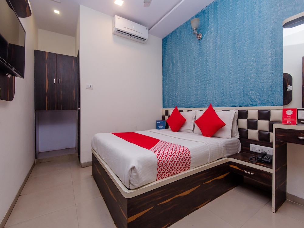 OYO 7879 Golden Tulipz Boutique Hotel