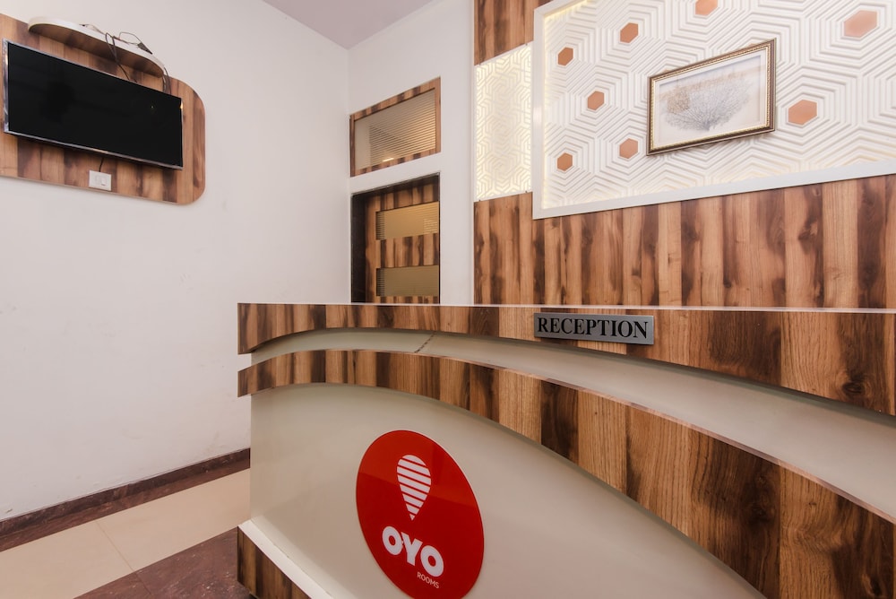 OYO 7879 Golden Tulipz Boutique Hotel