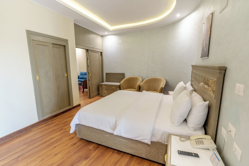 Lotus Luxor Hotel
