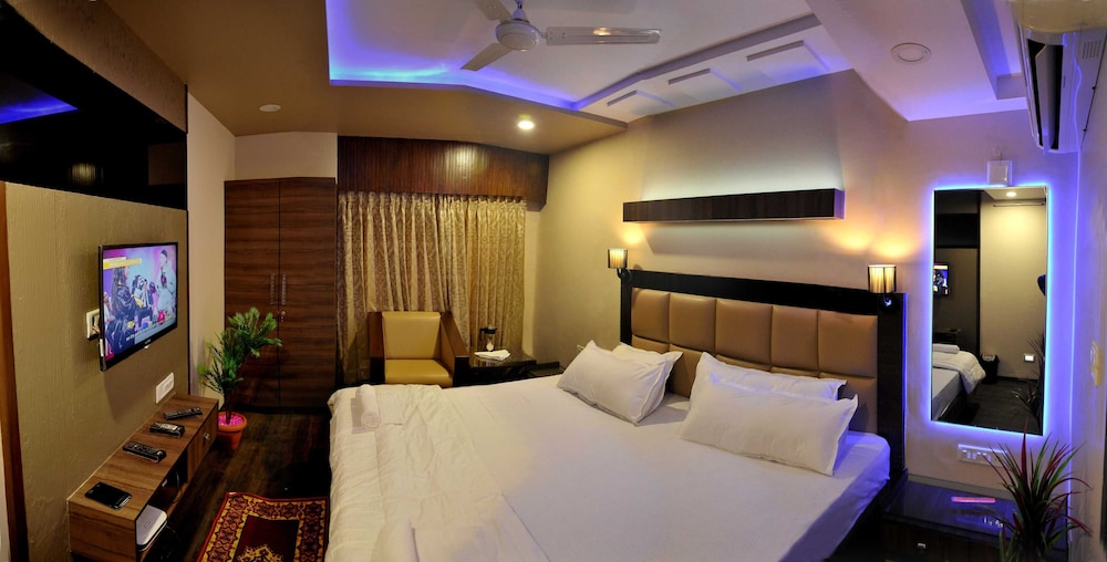 HOTEL ANJANI INN