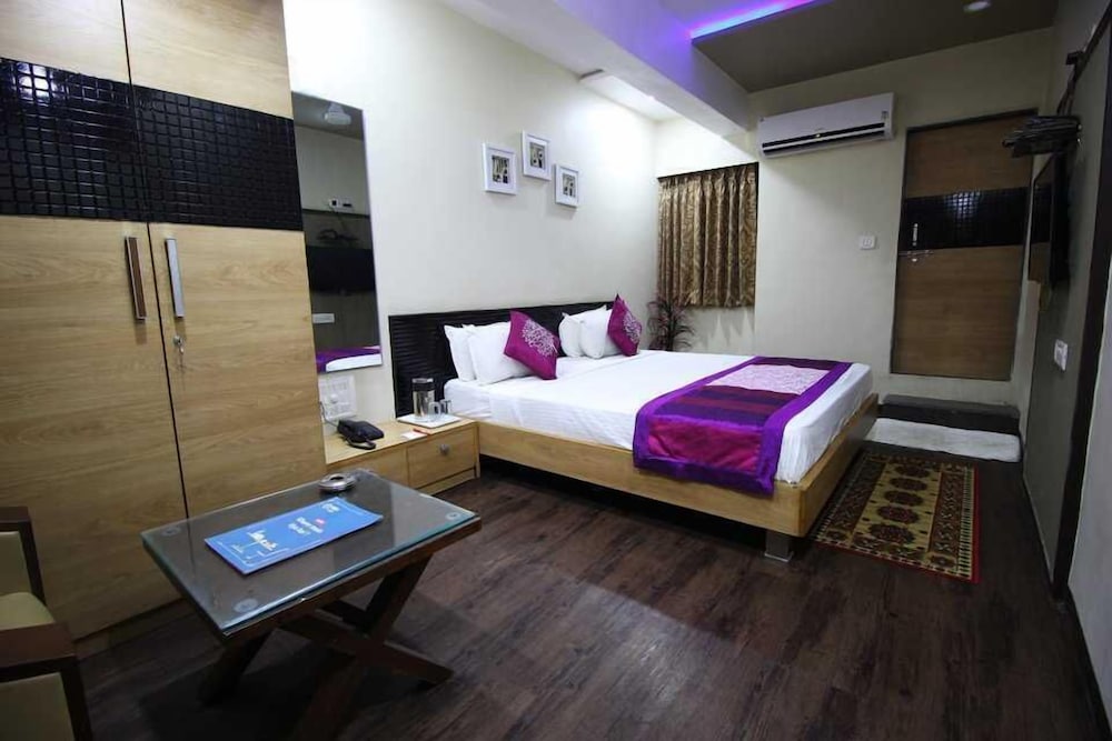 HOTEL ANJANI INN