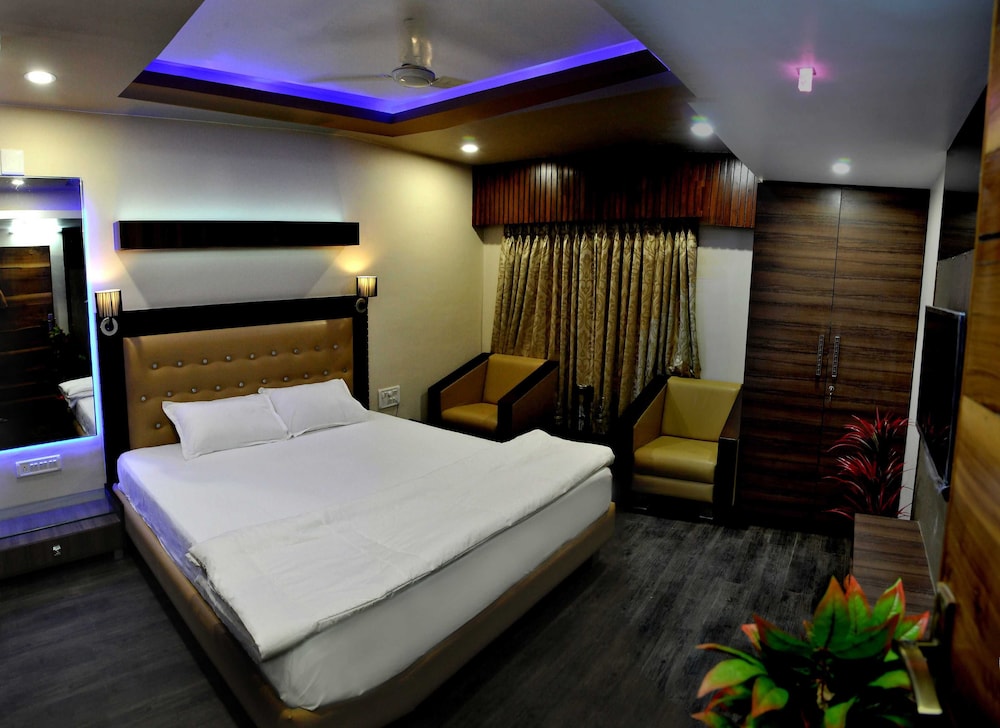 HOTEL ANJANI INN