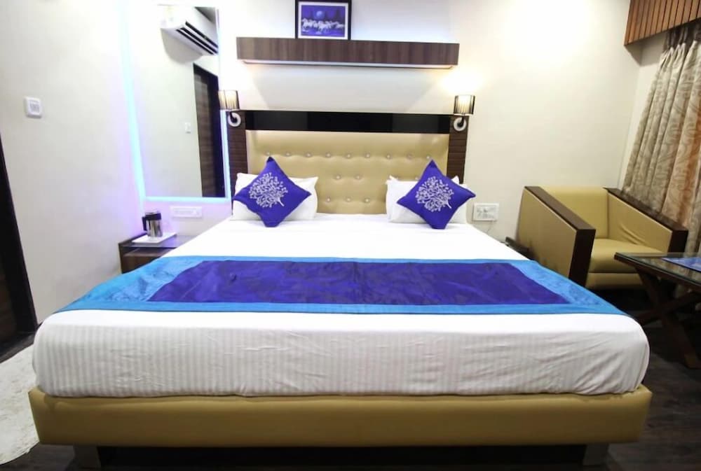 HOTEL ANJANI INN