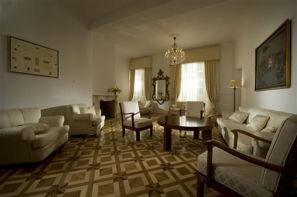 Antiq Palace Hotel And Spa