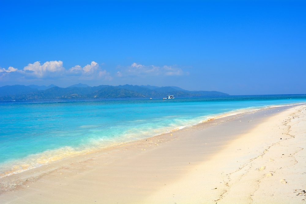 Gili Sands Hotel & Bar