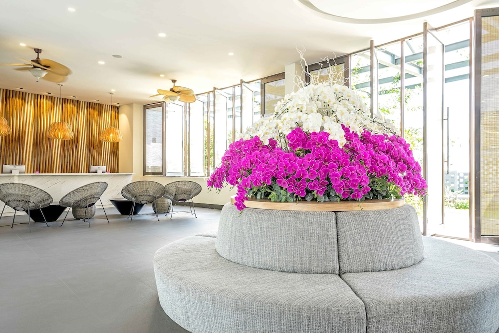 Oceanami Villas & Beach Club