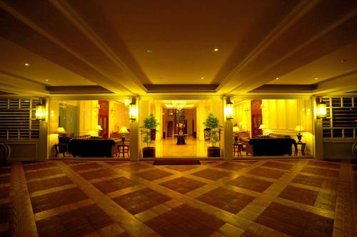 Camelot Hotel