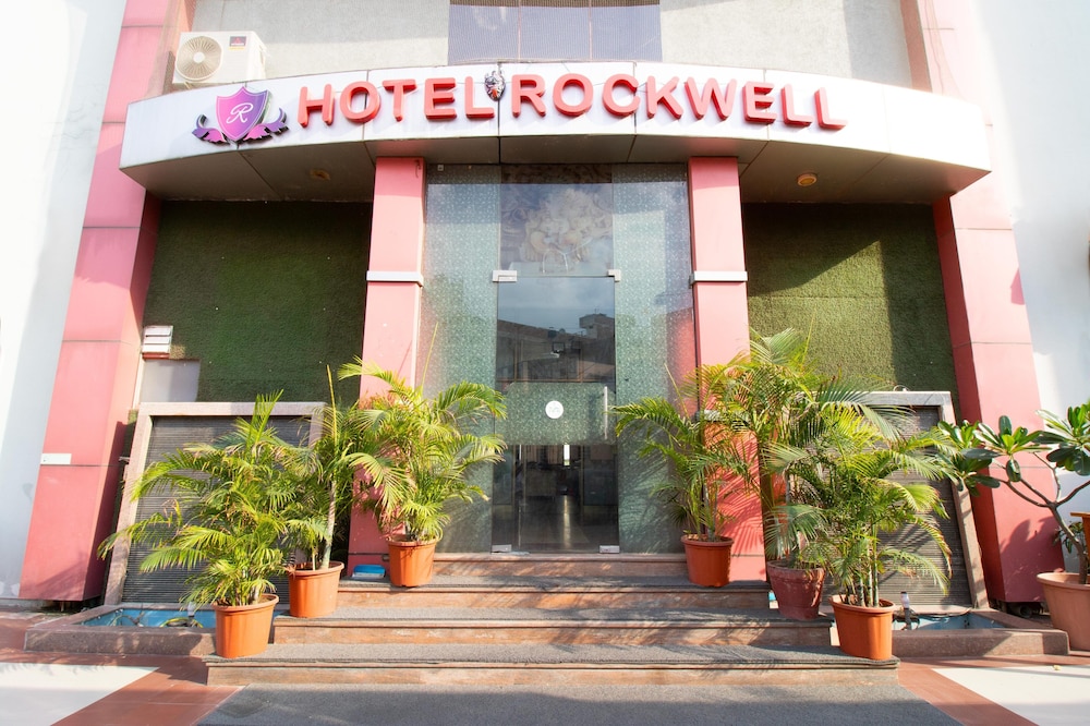 Treebo New Rockwell Vivek Vihar