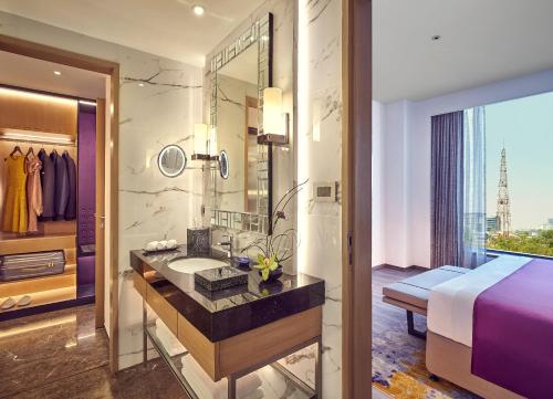 Vivanta Navi Mumbai Turbhe