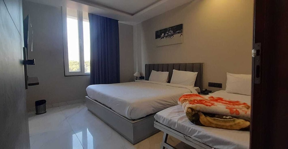 Tushar Group of Hotels - Polo Inn Sez