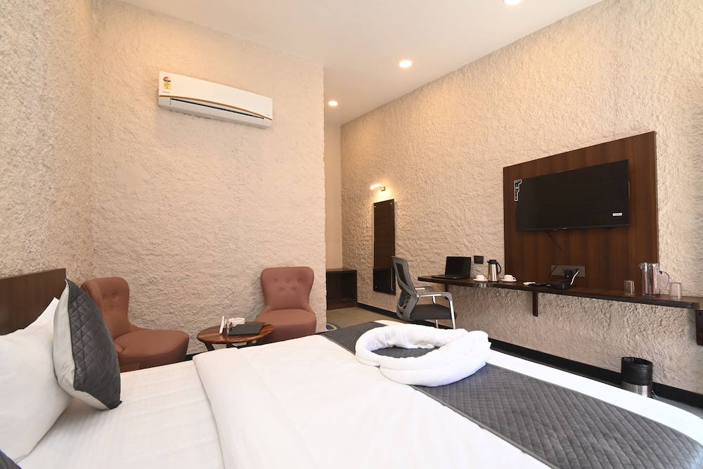 Tushar Group of Hotels - Polo Inn Sez