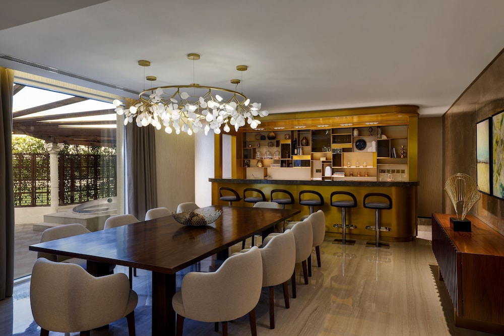 Le Meridien Dubai Hotel & Conference Centre