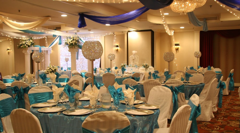 Adria Hotel And Conference Center
