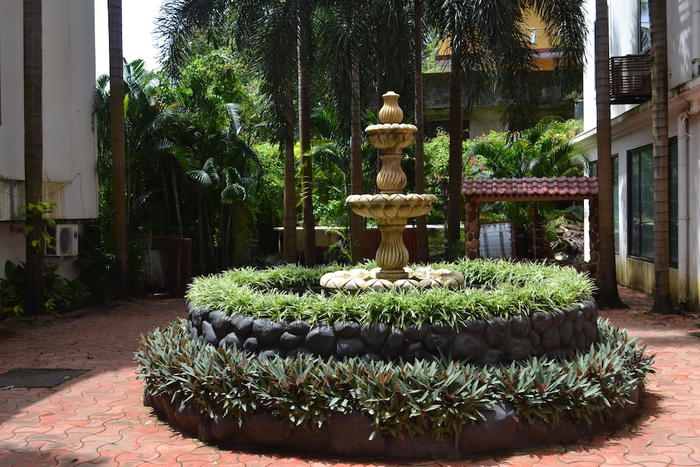 Stay Simple Sunkissed Plaza Resort