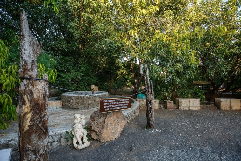 Gir Lions Paw Resort With Swimming Pool