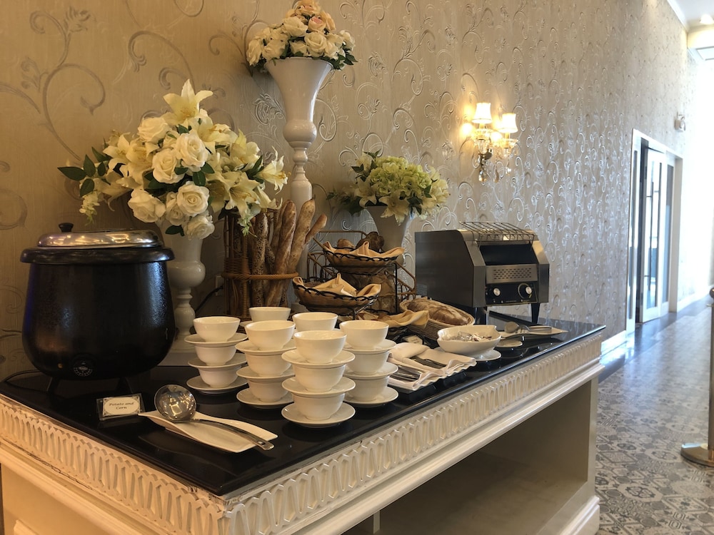 Rizal Park Hotel