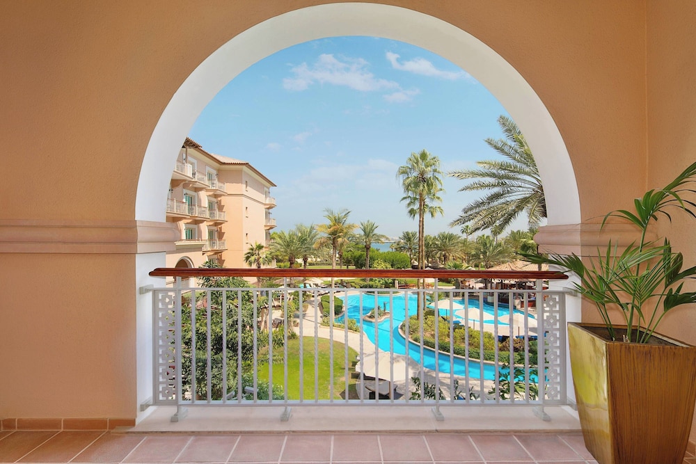 The Ritz-Carlton, Dubai