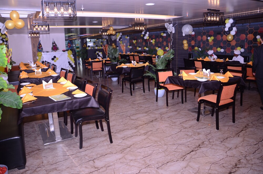 Hotel Grand Shivam