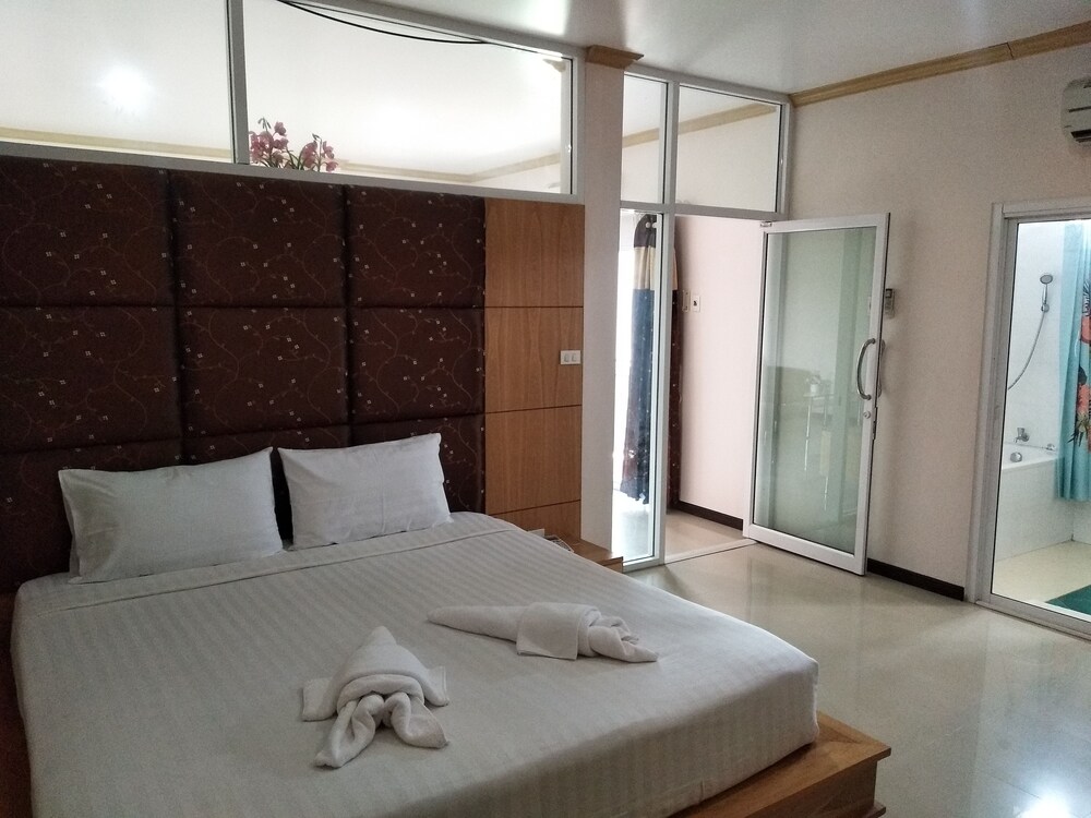 Phusuay Park View Hotel