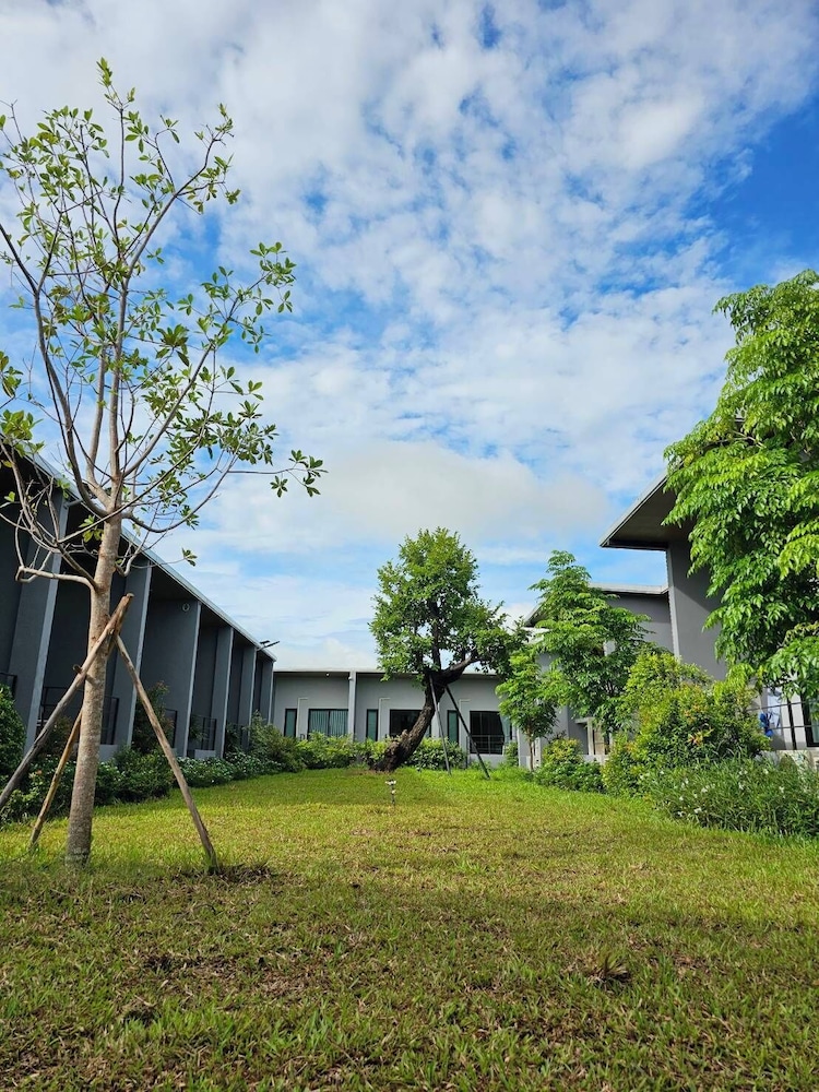 Destino Hotel Surin