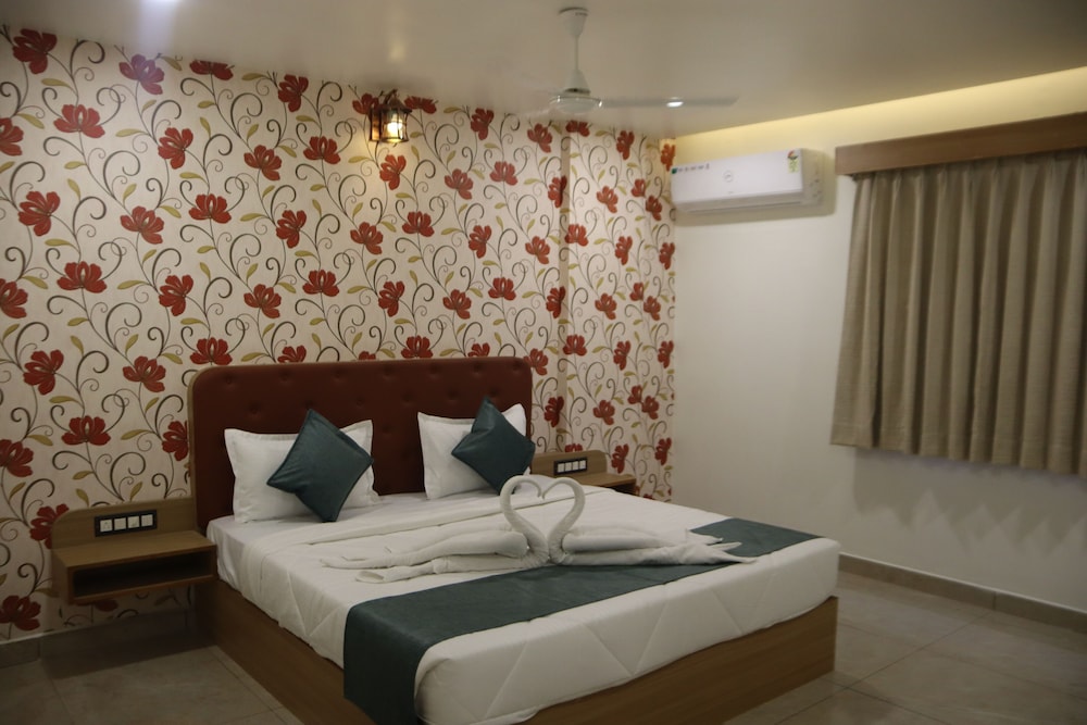 The Sky Comfort Beach Hotel, Dwarka