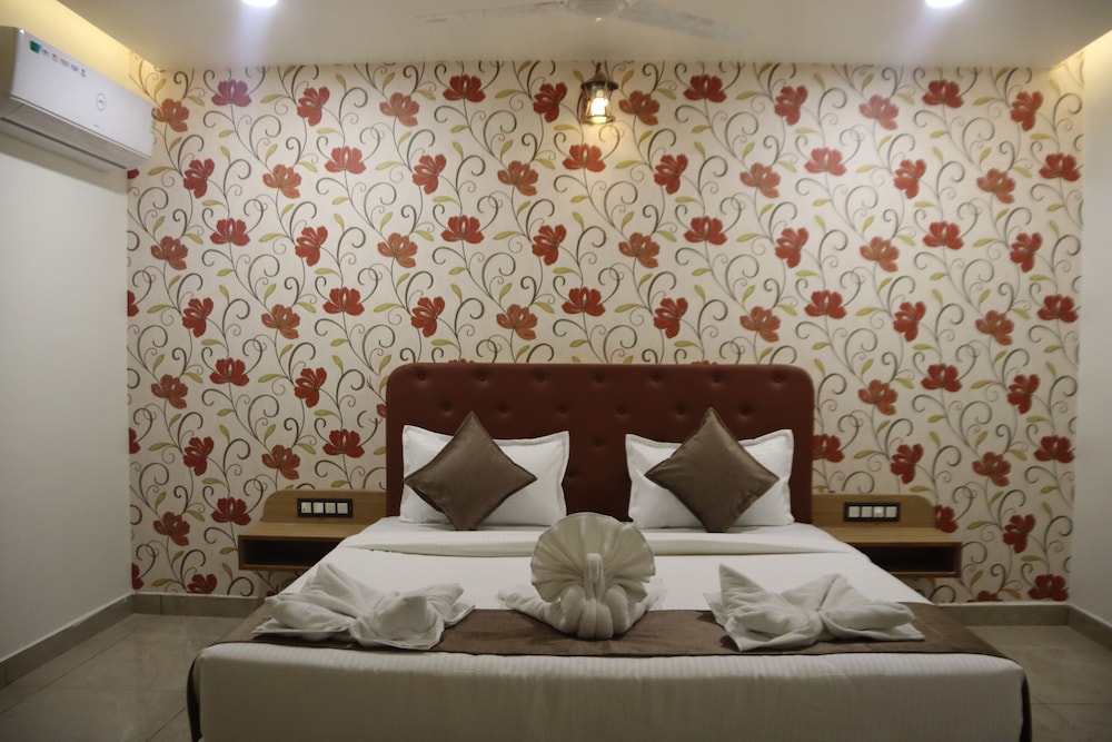 The Sky Comfort Beach Hotel, Dwarka