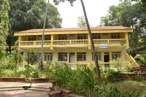 Mayem Lake View (Goa Tourism)