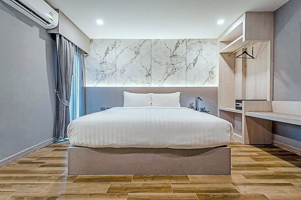 Hyde Park Hotel Bangkok