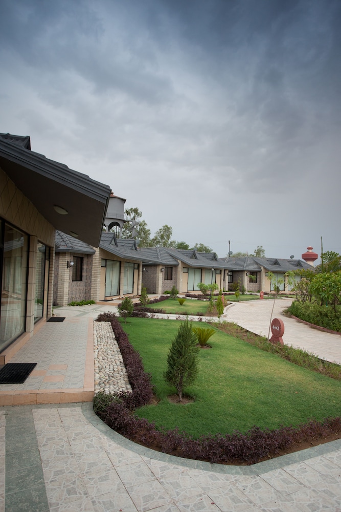 Shri Radha Brij Vasundhara Resort & Spa - Govardhan
