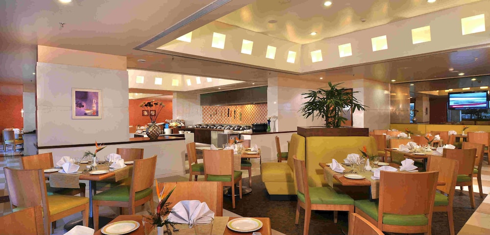 Hometel Chandigarh - A Sarovar Hotel