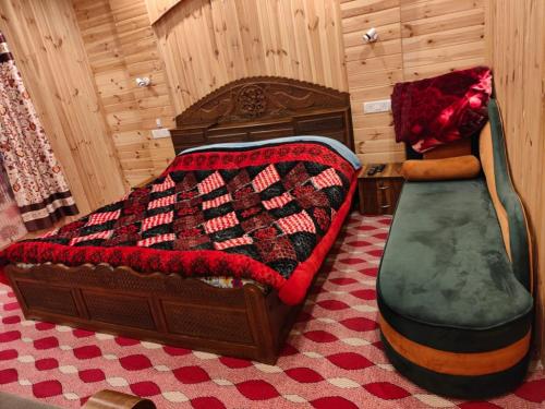 Humayun Palace Houseboat