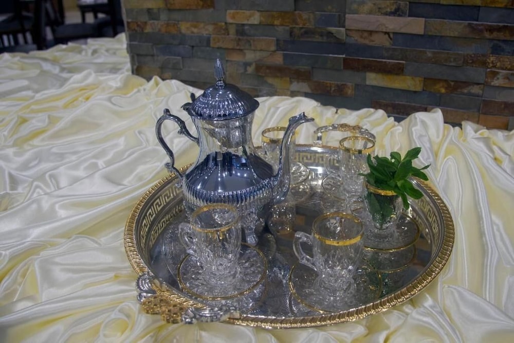 Al Safwah Royale Orchid