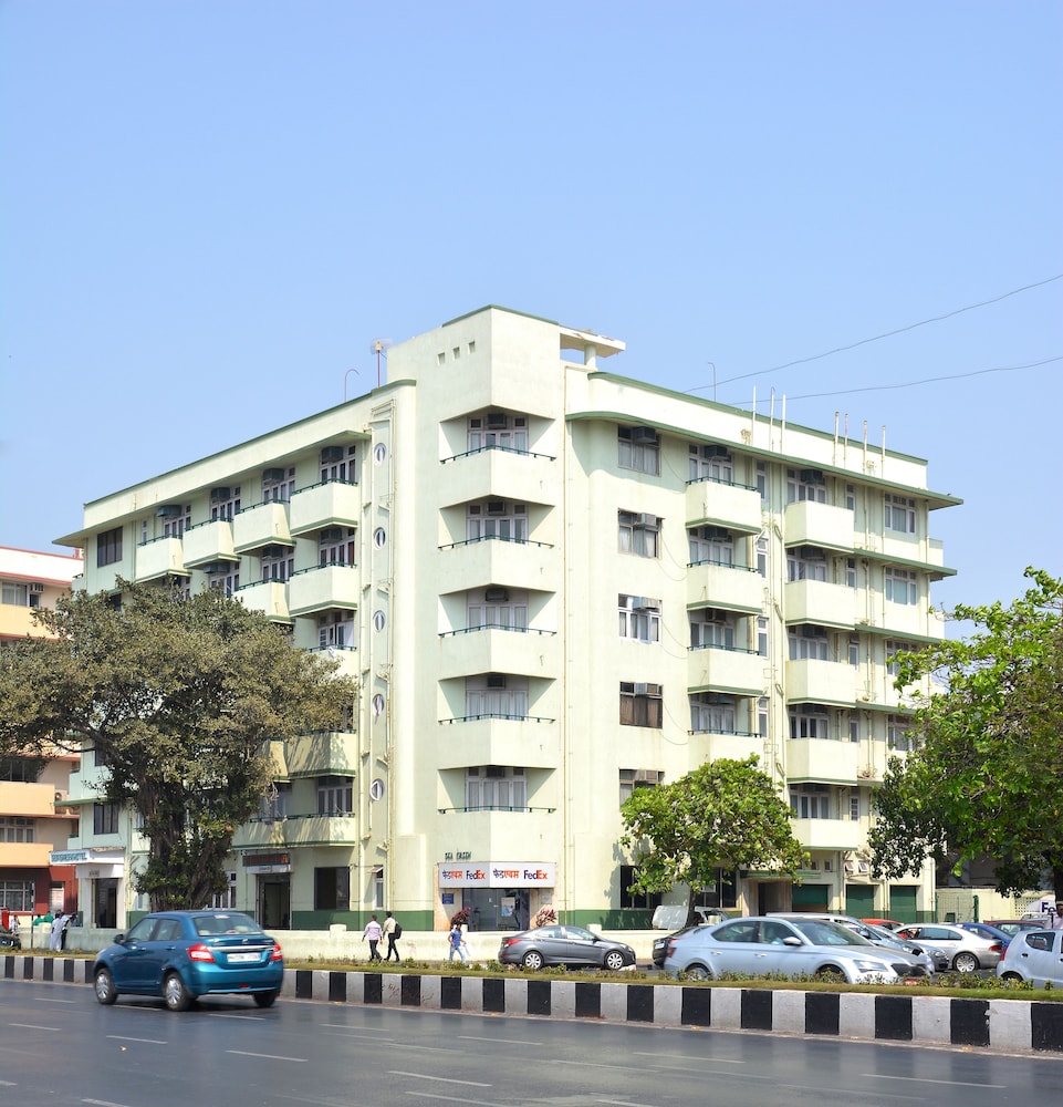 Sea Green South Hotel