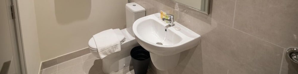 HomesGetaway-ForteDowntown 3BR MaidsRoom
