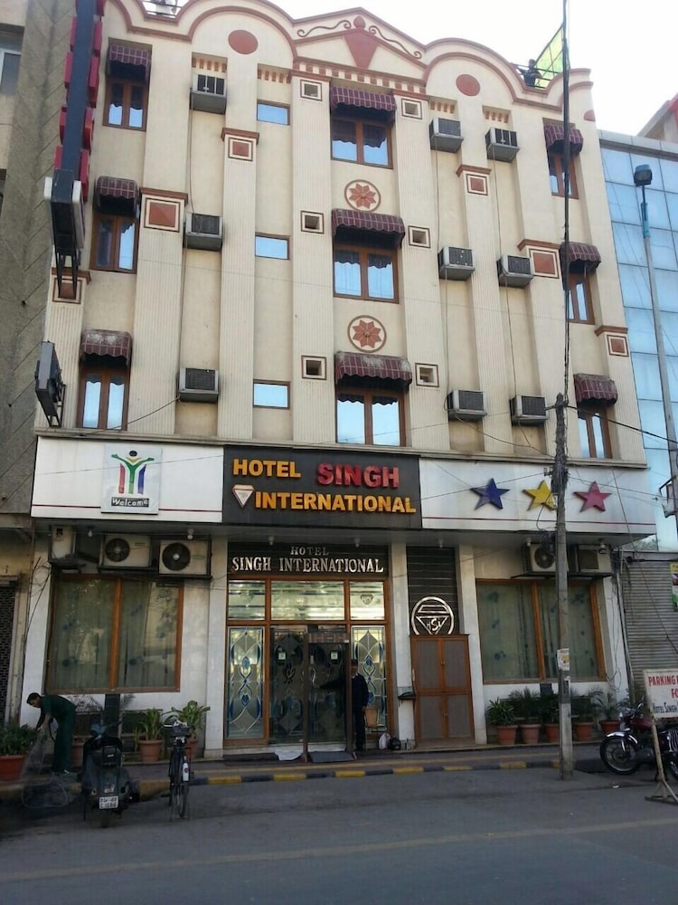 Hotel Singh International near Gaffar Market