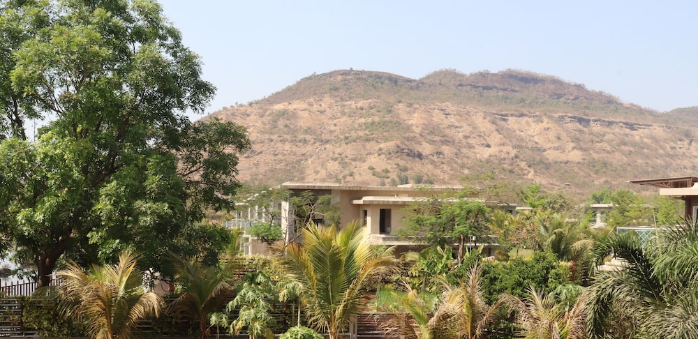 Radisson Blu Resort & Spa Karjat