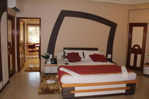 Hotel Pooja International