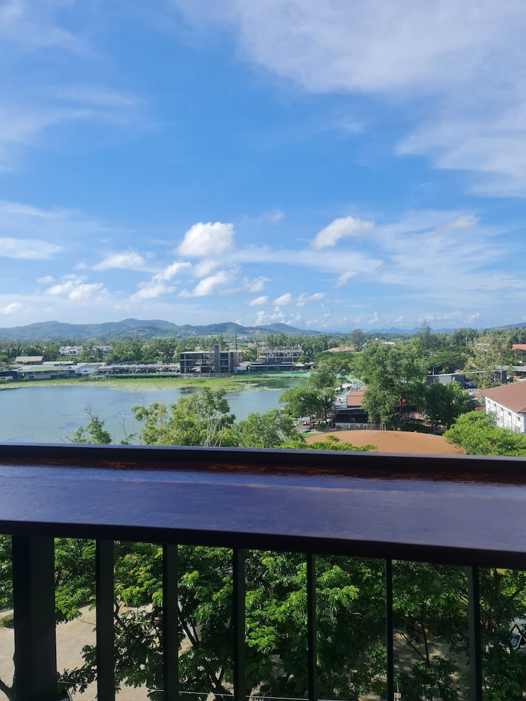 At Laguna Phuket Apartment