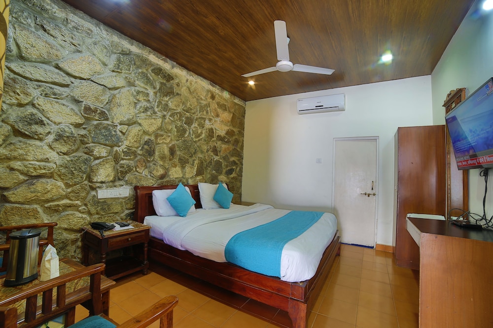 OYO 6549 Hotel Gorbandh