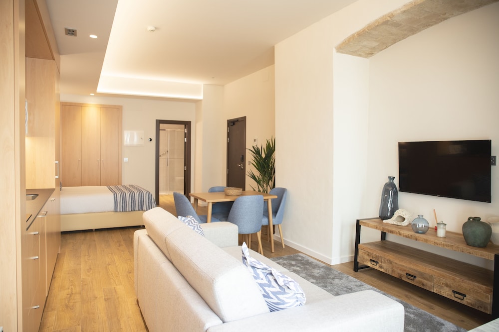nQn Aparts & Suites Sevilla