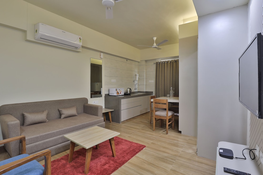 Hotel Monville Ranoli