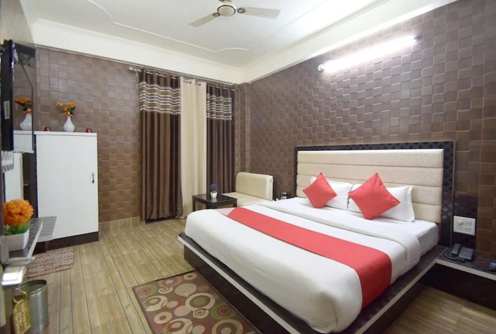 Goroomgo Om Sai Residency Bhubneshwar
