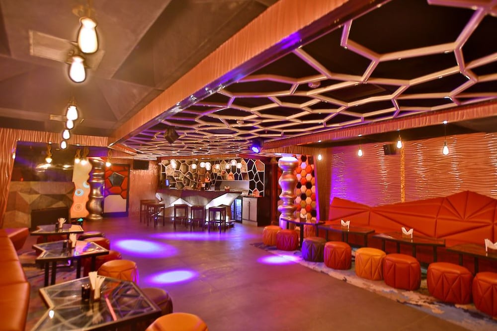 Regenta Central the Crystal Kanpur, Harsh Nagar