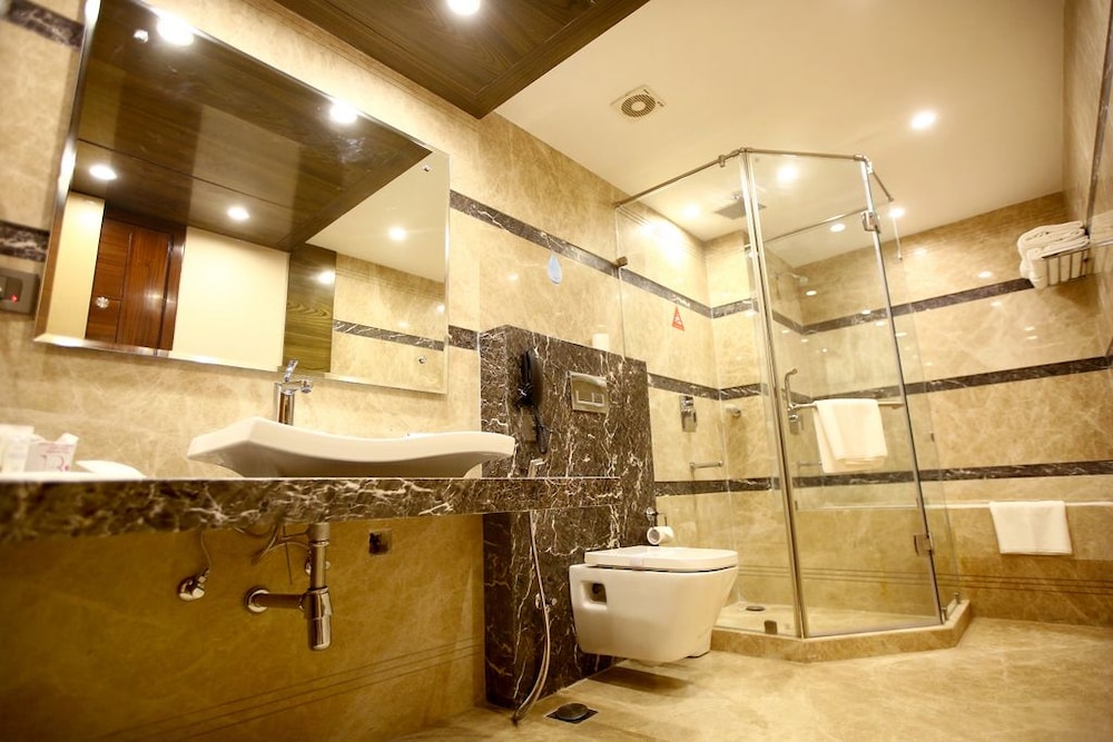 Regenta Central the Crystal Kanpur, Harsh Nagar