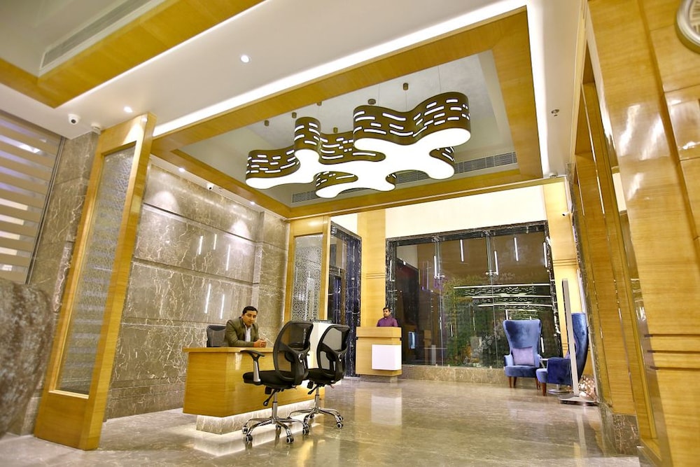 Regenta Central the Crystal Kanpur, Harsh Nagar