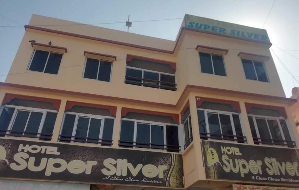 Hotel Samrat