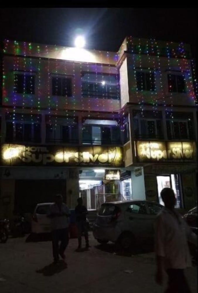 Hotel Samrat