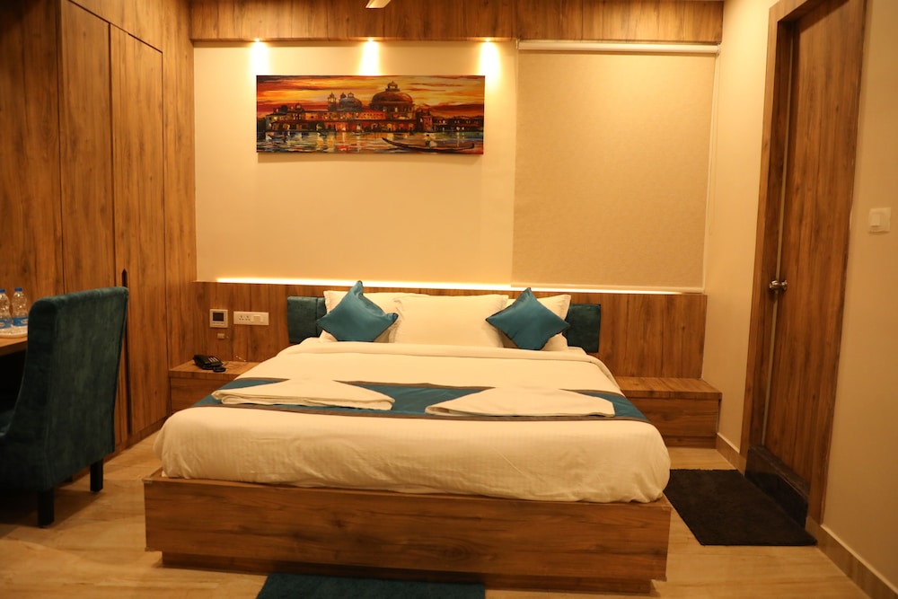 Hotel Sree Kubera Grand