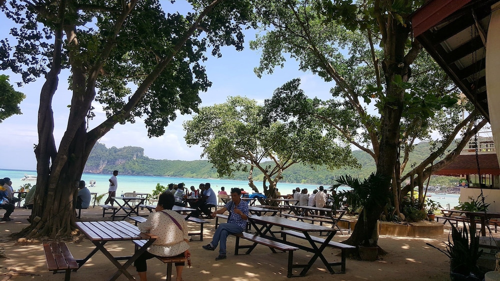 Phi Phi Charlie Beach Resort